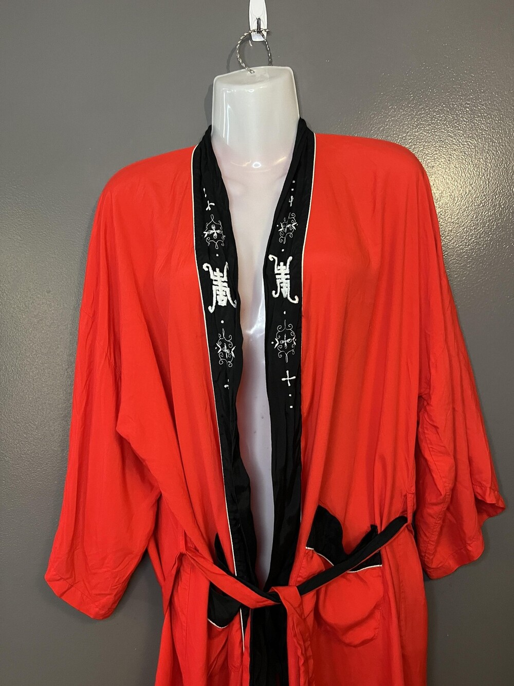 Plum Blossoms Robe Mens Large Red Kimono Belted Embroidered Contrast Trim